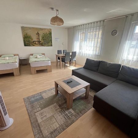 Schoene Ferienwohnung In Саарбрюкен Екстер'єр фото